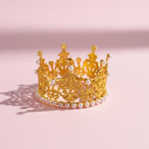 CORONA PLASTICA 7.5CM C18 (PAQUETE X 12)